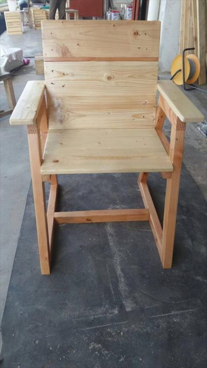 Pallet Chair with Trapezoid Legs