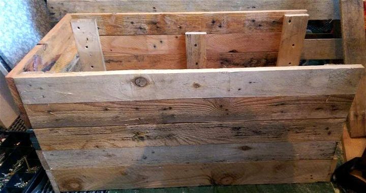 how to make a toy box from wood pallets