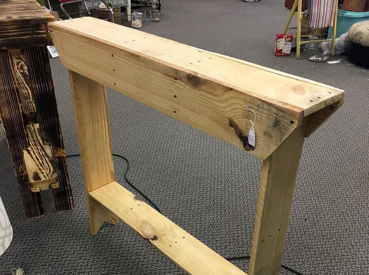 Wooden Pallet Entryway Table